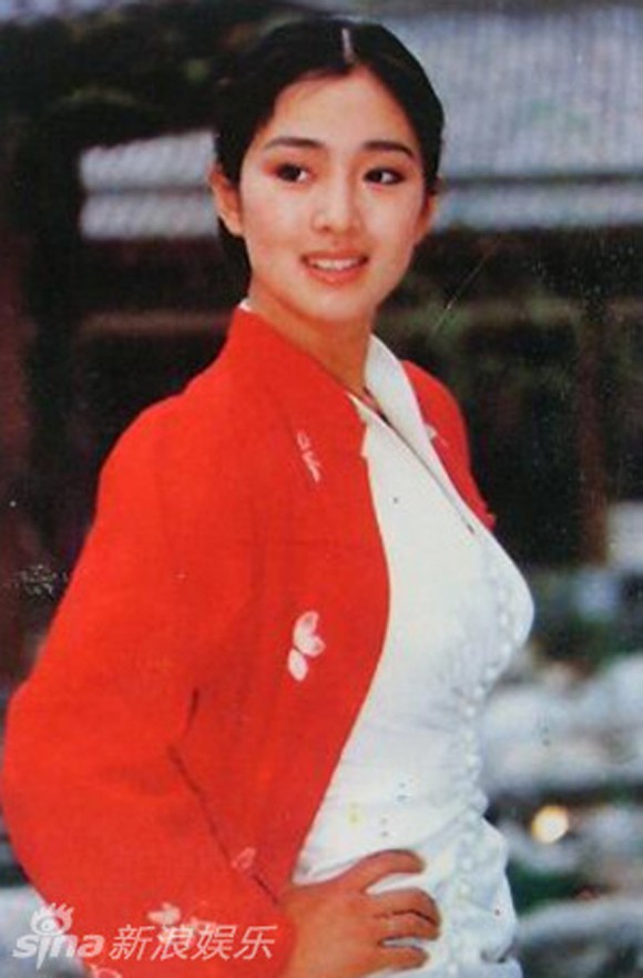 Từ một mỹ nhân tài sắc vẹn toàn, Củng Lợi giờ đây phát tướng ở tuổi 52 Từ một mỹ nhân tài sắc vẹn toàn, Củng Lợi giờ đây phát tướng ở tuổi 52